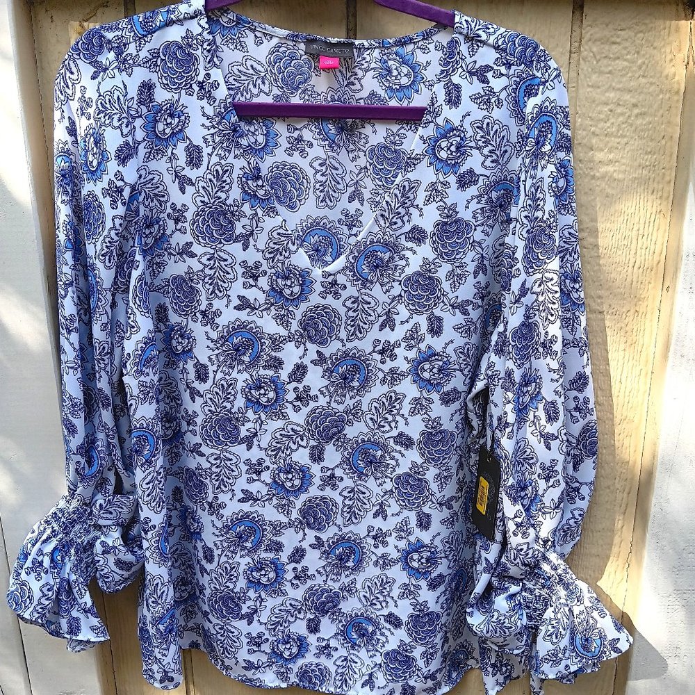 Vince Camuto NWT Blue & White Floral Long-Sleeved Blouse, XL